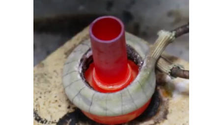 高效精密的连接艺术：走近宏创高频法兰钎焊工艺